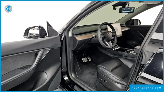 TESLA MODEL Y LONG RANGE AWD