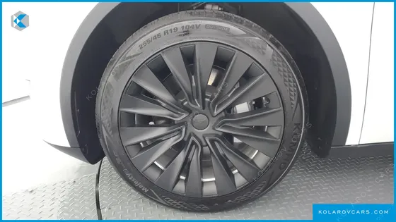 TESLA MODEL Y RWD