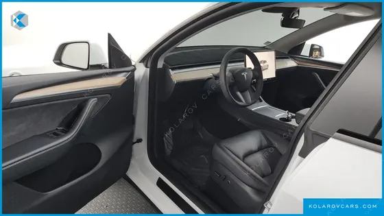 TESLA MODEL Y RWD
