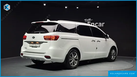 KIA CARNIVAL 9-SEATER NOBLESSE SPECIAL