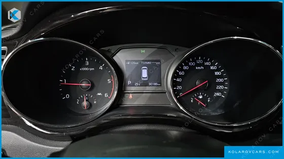 KIA CARNIVAL 9-SEATER NOBLESSE SPECIAL