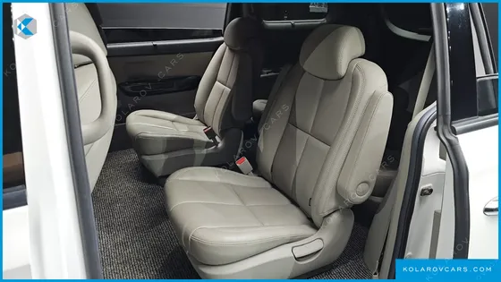 KIA CARNIVAL 9-SEATER NOBLESSE SPECIAL