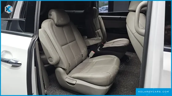 KIA CARNIVAL 9-SEATER NOBLESSE SPECIAL