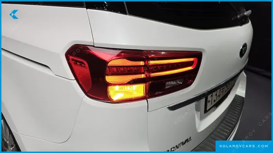 KIA CARNIVAL 9-SEATER NOBLESSE SPECIAL