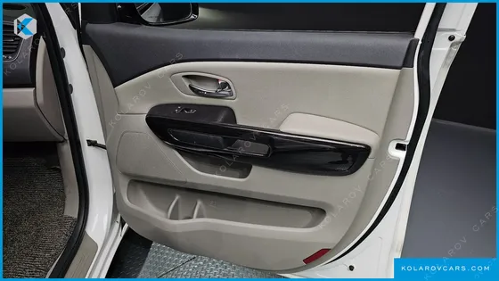 KIA CARNIVAL 9-SEATER NOBLESSE SPECIAL