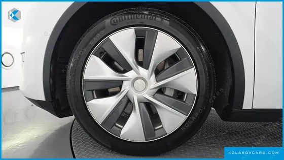 TESLA MODEL Y LONG RANGE AWD