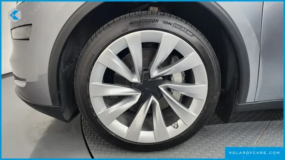 TESLA MODEL Y LONG RANGE LAUNCH EDITION AWD