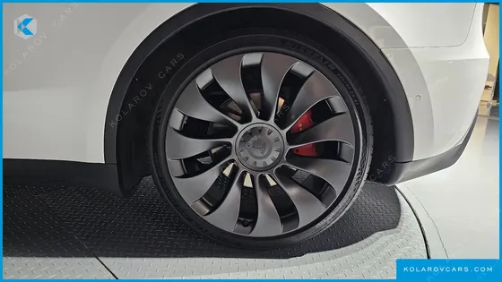 TESLA MODEL Y PERFORMANCE AWD