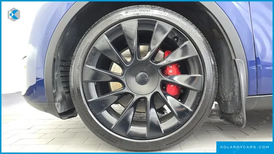 TESLA MODEL Y LONG RANGE AWD