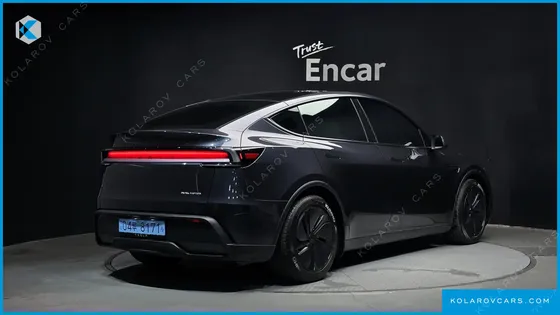 TESLA MODEL Y LONG RANGE AWD