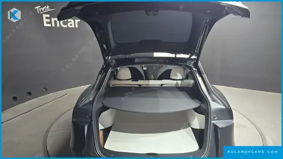 TESLA MODEL Y LONG RANGE AWD