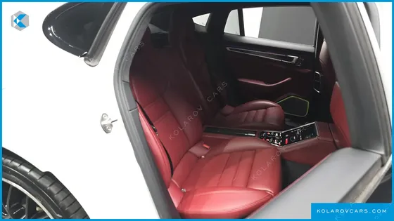 PORSCHE PANAMERA 4.0 TURBO