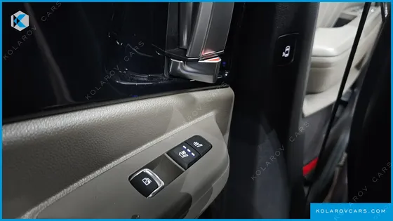 KIA CARNIVAL HEV 9SEATER GRAVITY