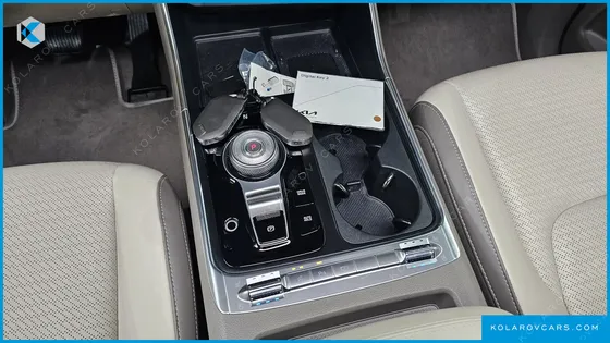 KIA CARNIVAL HEV 7SEATER GRAVITY