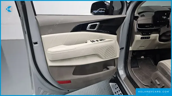 KIA CARNIVAL HEV 7SEATER GRAVITY