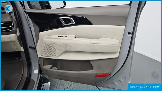 KIA CARNIVAL HEV 7SEATER GRAVITY