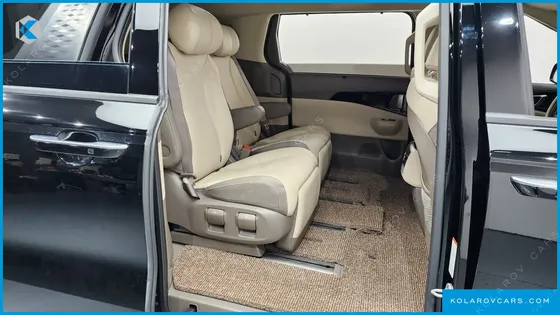 KIA CARNIVAL 7-SEATER SIGNATURE