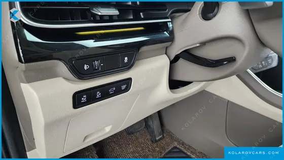 KIA CARNIVAL 7-SEATER SIGNATURE
