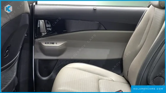 KIA CARNIVAL GASOLINE 9-SEATER SIGNATURE