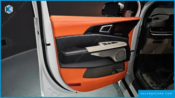 KIA CARNIVAL HEV 9-SEATER HI-LIMOUSINE (SPECIAL VEHICLE)