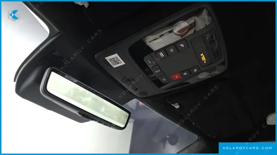 KIA CARNIVAL HEV 9-SEATER HI-LIMOUSINE (SPECIAL VEHICLE)