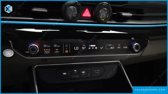 KIA CARNIVAL HEV 9-SEATER HI-LIMOUSINE (SPECIAL VEHICLE)
