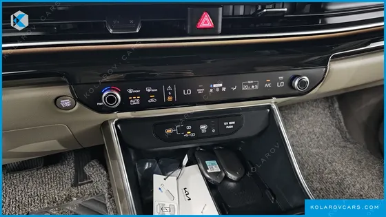 KIA CARNIVAL HEV 7SEATER GRAVITY
