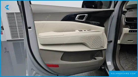 KIA CARNIVAL HEV 7SEATER GRAVITY