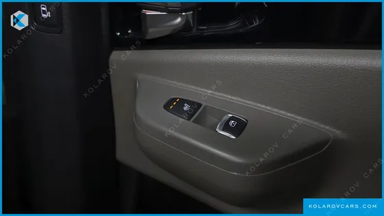KIA CARNIVAL 9-SEATER GRAVITY