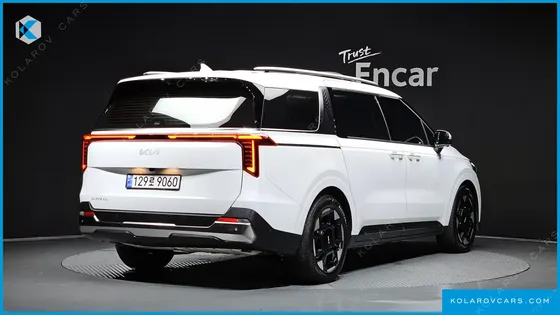 KIA CARNIVAL GASOLINE 9-SEATER NOBLESSE