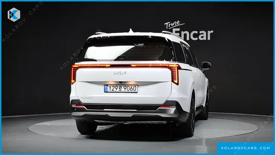 KIA CARNIVAL GASOLINE 9-SEATER NOBLESSE