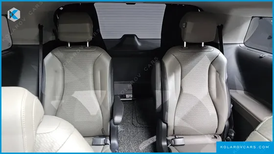 KIA CARNIVAL GASOLINE 9-SEATER NOBLESSE