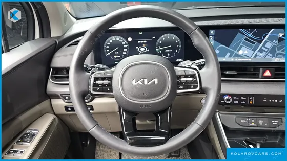 KIA CARNIVAL GASOLINE 9-SEATER NOBLESSE
