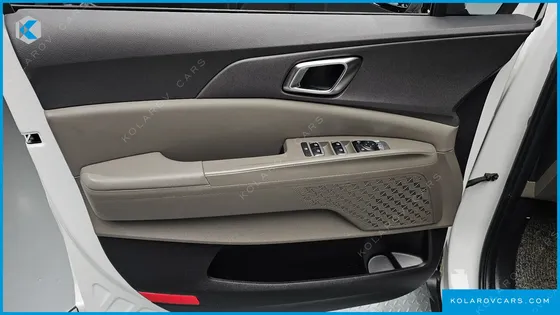 KIA CARNIVAL GASOLINE 9-SEATER NOBLESSE