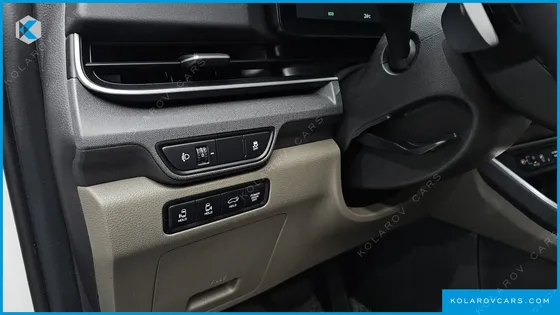 KIA CARNIVAL GASOLINE 9-SEATER NOBLESSE