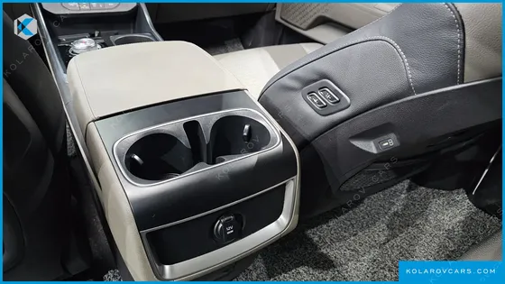 KIA CARNIVAL GASOLINE 9-SEATER NOBLESSE