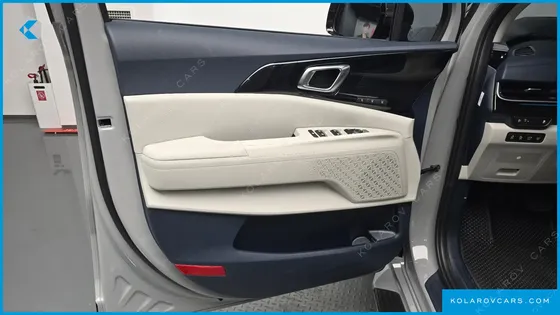 KIA CARNIVAL HEV 7SEATER GRAVITY