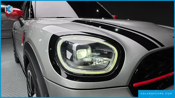MINI COUNTRYMAN JCW LAUNCH PACK