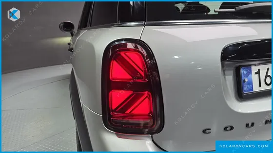 MINI COUNTRYMAN JCW LAUNCH PACK