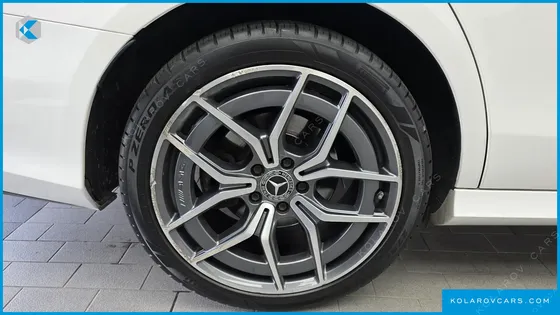MERCEDES E-CLASS E220D 4MATIC AMG LINE