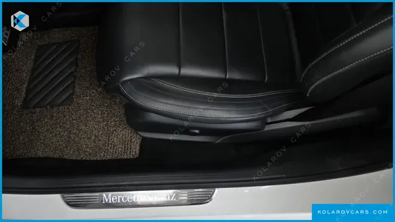 MERCEDES E-CLASS E220D 4MATIC AMG LINE