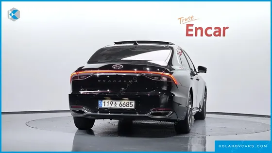 HYUNDAI GRANDEUR LE BLANC