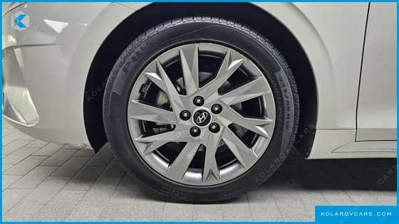 HYUNDAI GRANDEUR CALLIGRAPHY