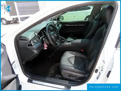 TOYOTA CAMRY 2.5 XLE HYBRID