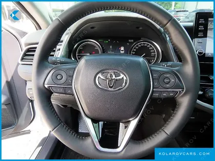 TOYOTA CAMRY 2.5 XLE HYBRID