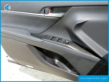 TOYOTA CAMRY 2.5 XLE HYBRID