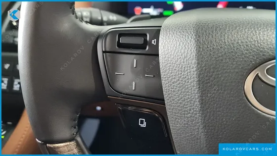 TOYOTA ALPHARD 2.5 HEV EXECUTIVE AWD