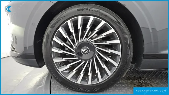 HYUNDAI GRANDEUR CALLIGRAPHY