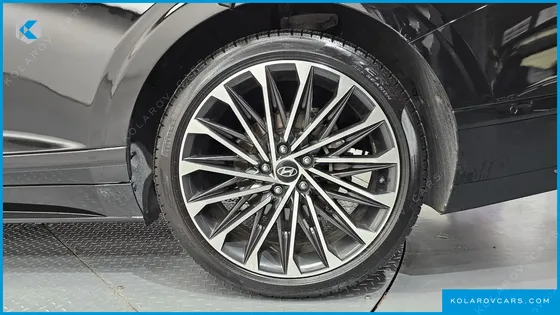 HYUNDAI GRANDEUR CALLIGRAPHY