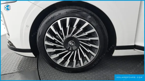 HYUNDAI GRANDEUR CALLIGRAPHY